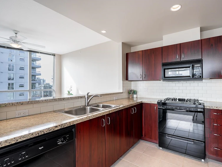 1004-120 West 16th Street, North Vancouver, BC, V7M 3N6 - 16