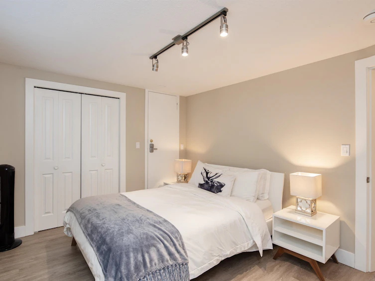 195 W 12th Avenue, Vancouver, BC, V5Y 1T6 - 32