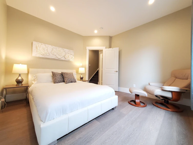 195 W 12th Avenue, Vancouver, BC, V5Y 1T6 - 11