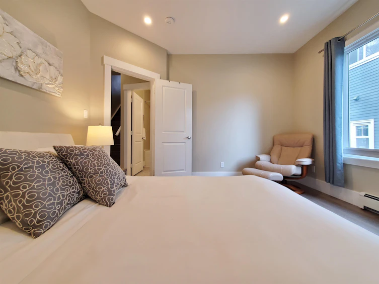 195 W 12th Avenue, Vancouver, BC, V5Y 1T6 - 12