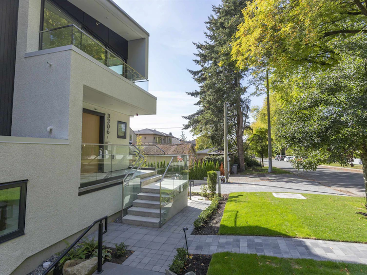 3306 Mayfair Avenue, Vancouver, BC, V6N 0C5 - 3