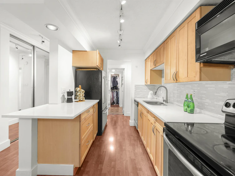 101-1827 W 3rd Avenue, Vancouver, BC, V6J 1K9 - 11