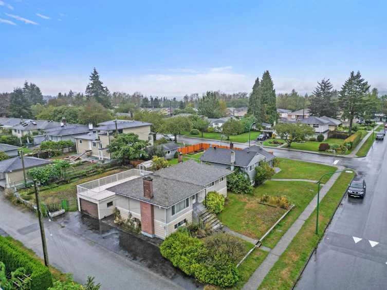 7817 Langley Street, Burnaby, BC, V3N 3Z9 - 3