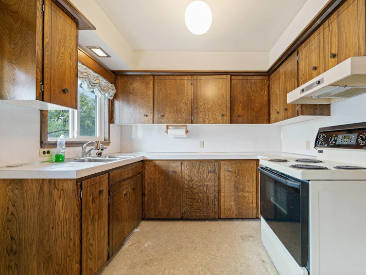 7817 Langley Street, Burnaby, BC, V3N 3Z9 - 4