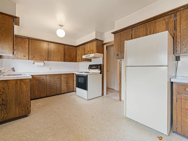 7817 Langley Street, Burnaby, BC, V3N 3Z9 - 8