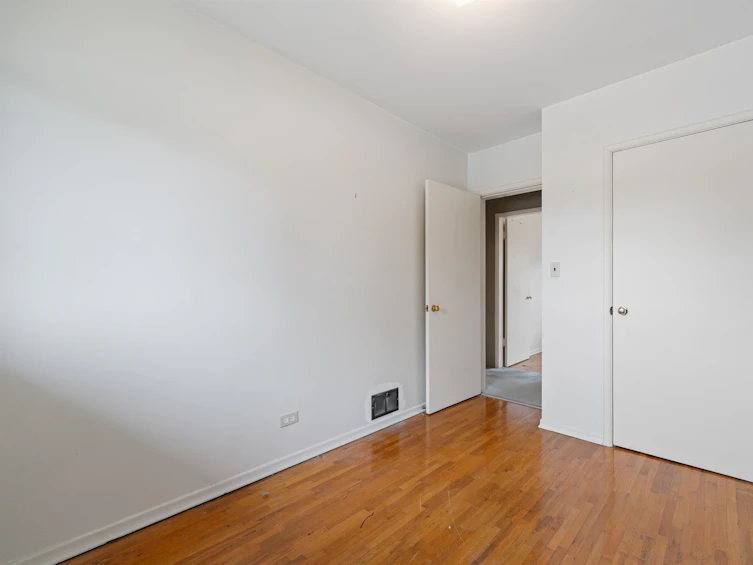 7817 Langley Street, Burnaby, BC, V3N 3Z9 - 21