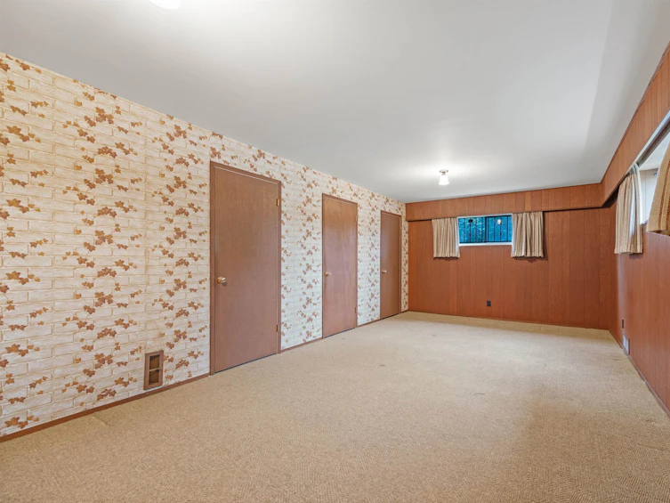 7817 Langley Street, Burnaby, BC, V3N 3Z9 - 27