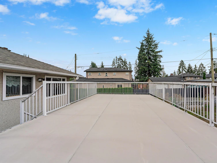 7817 Langley Street, Burnaby, BC, V3N 3Z9 - 29