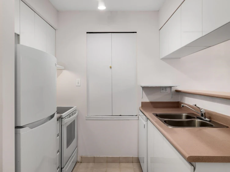 210-1823 E Georgia Street, Vancouver, BC, V5L 2B5 - 14