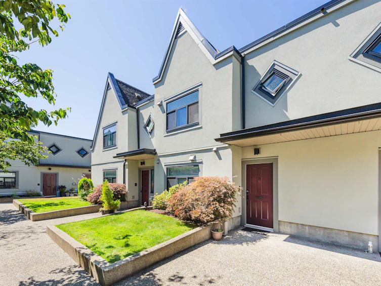11-888 W 16th Street, North Vancouver, BC, V7P 1R3 - 3