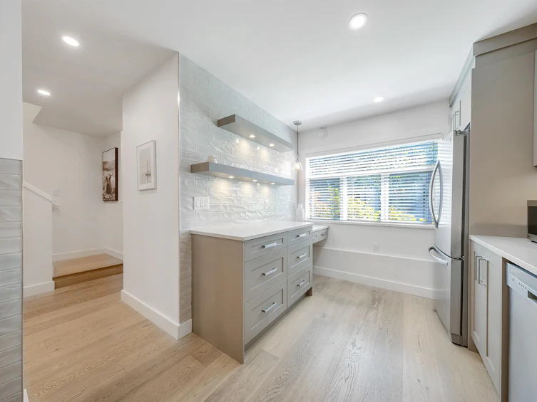 11-888 W 16th Street, North Vancouver, BC, V7P 1R3 - 7