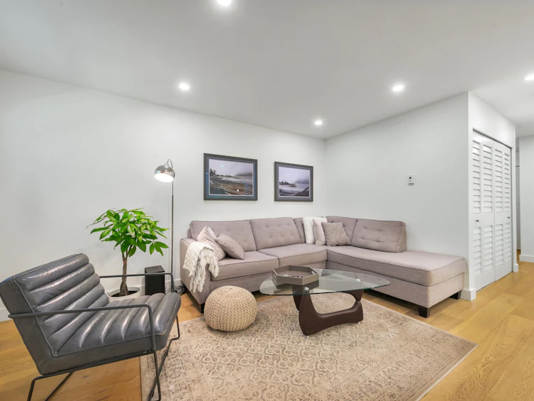 11-888 W 16th Street, North Vancouver, BC, V7P 1R3 - 9