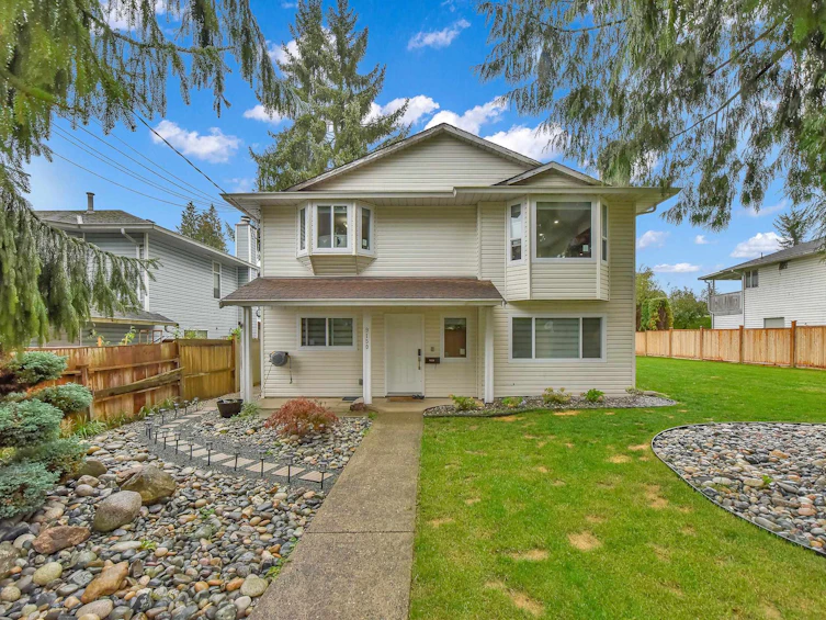 9150 156 Street, Surrey, BC, V3R 5Y8