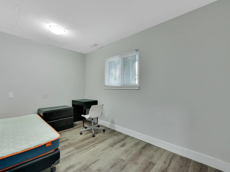 9150 156 Street, Surrey, BC, V3R 5Y8 - 24