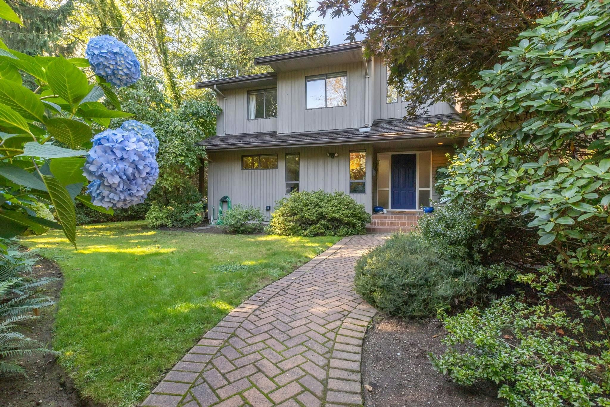 382 Mathers Avenue, West Vancouver, BC, V7S 1H3
