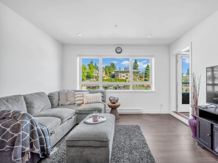 202-5688 Hastings Street, Burnaby, BC, V5B 1R4 - 4
