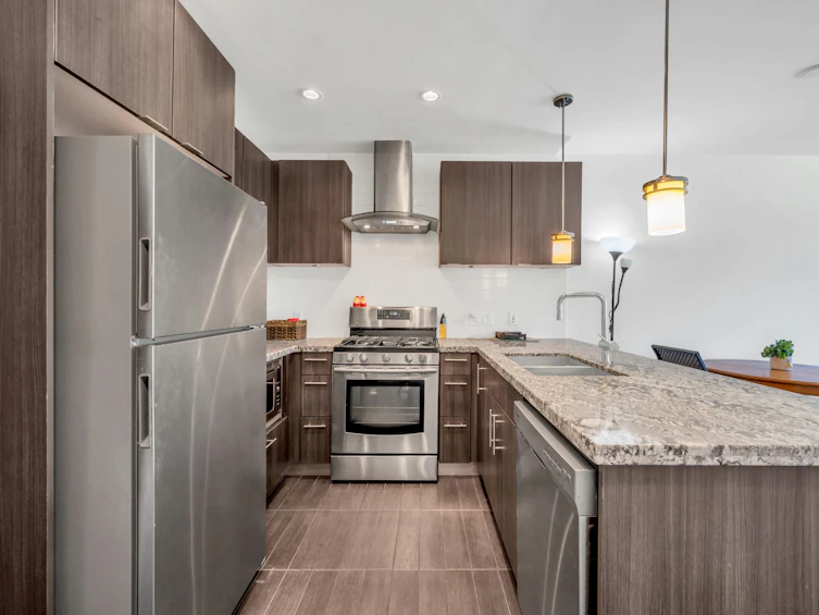 202-5688 Hastings Street, Burnaby, BC, V5B 1R4 - 6