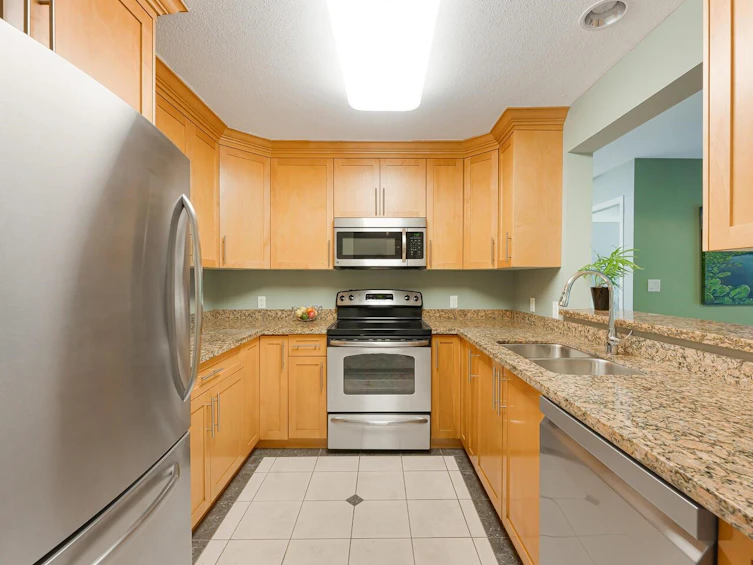 207-3970 Linwood Street, Burnaby, BC, V5G 4R5 - 6