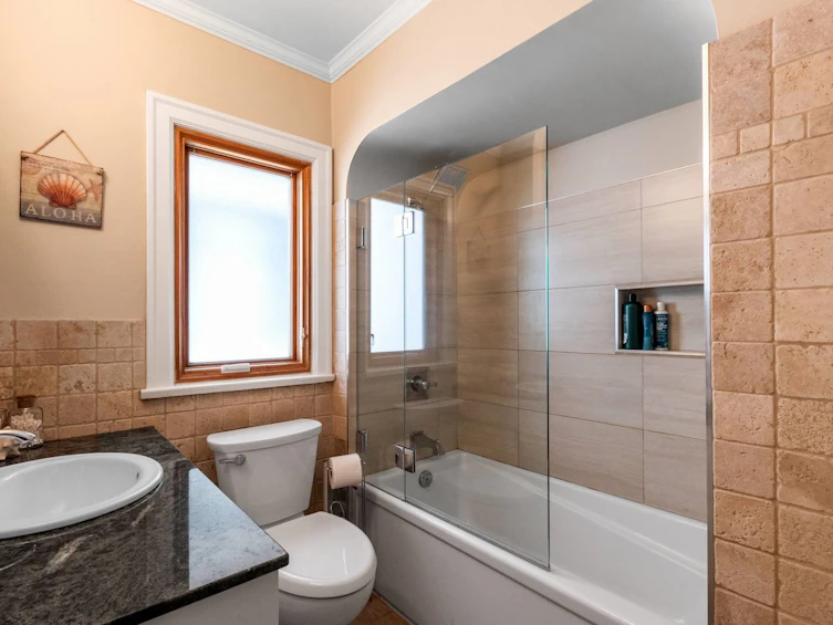 4477 W 15th Avenue, Vancouver, BC, V6R 3B1 - 10