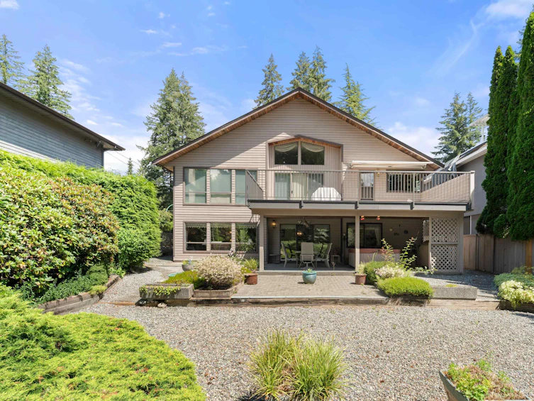 2515 Edgemont Boulevard, North Vancouver, BC, V7R 2M9 - 3