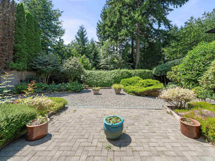 2515 Edgemont Boulevard, North Vancouver, BC, V7R 2M9 - 5