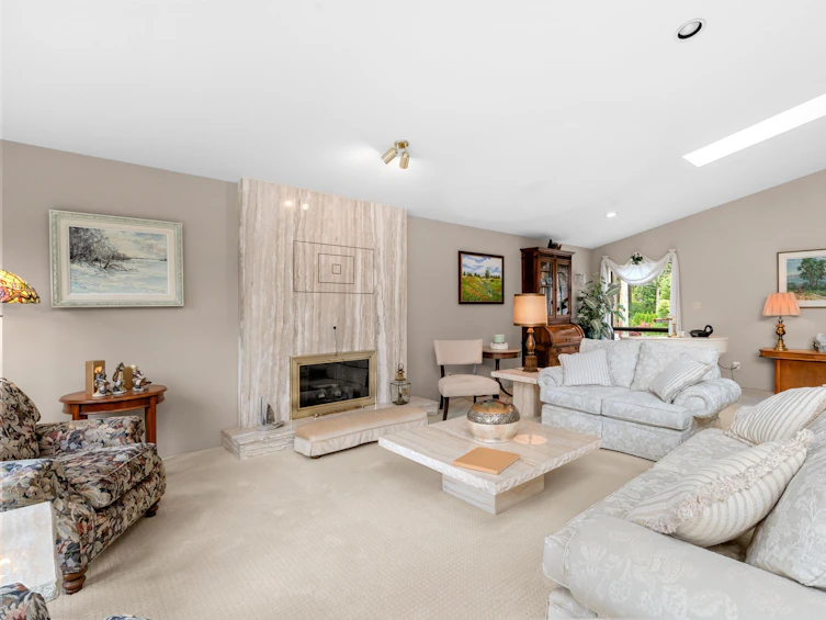 2515 Edgemont Boulevard, North Vancouver, BC, V7R 2M9 - 16