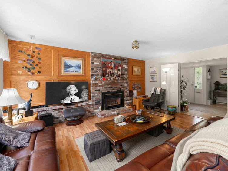 2515 Edgemont Boulevard, North Vancouver, BC, V7R 2M9 - 36