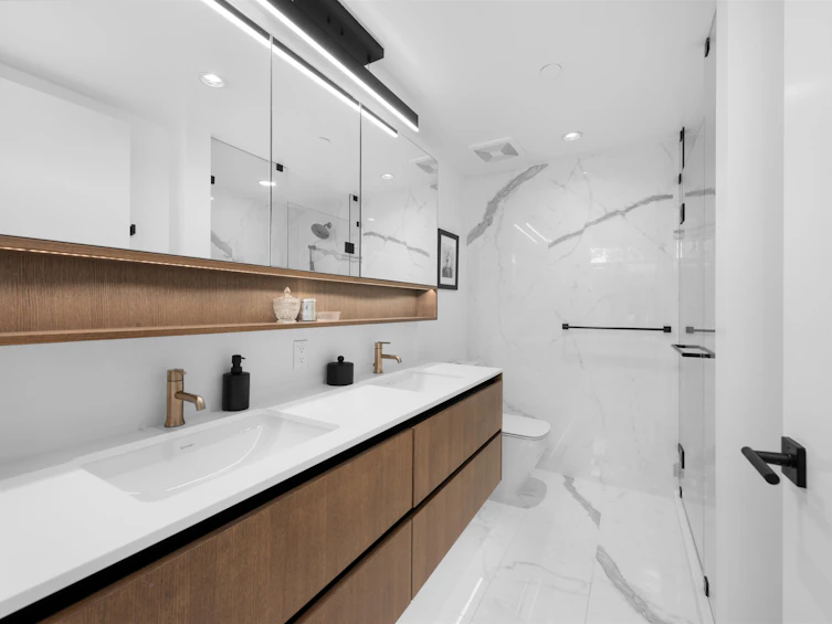 105-458 W 63rd Avenue, Vancouver, BC, V5X 2J4 - 8