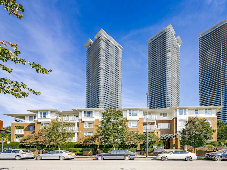 407-4783 Dawson Street, Burnaby, BC, V5C 0A8