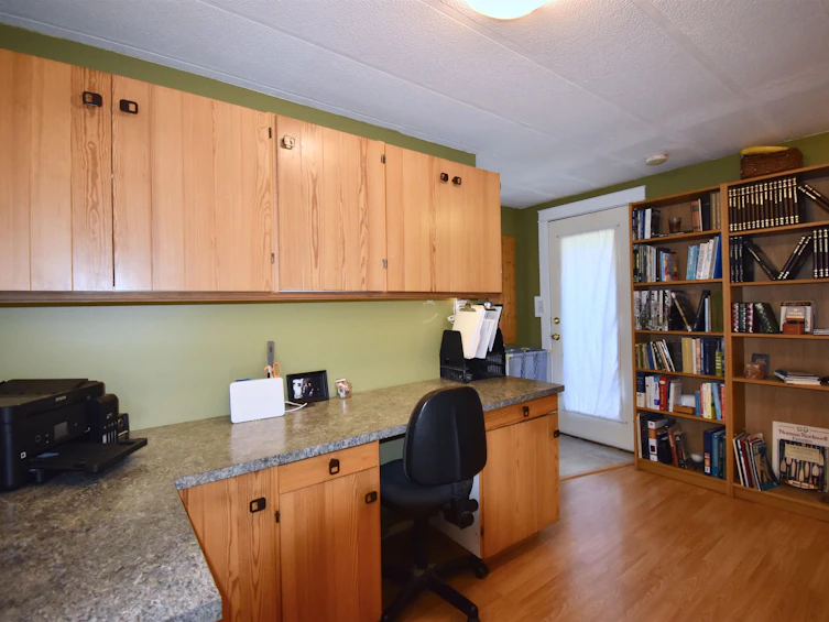 1327 Kearton Road, Gibsons, BC, V0N 1V4 - 10