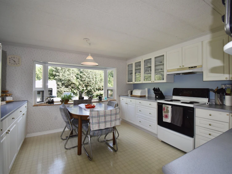 1327 Kearton Road, Gibsons, BC, V0N 1V4 - 16