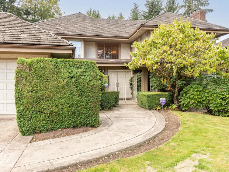 7501 Lambeth Drive, Burnaby, BC, V5E 4B4 - 2