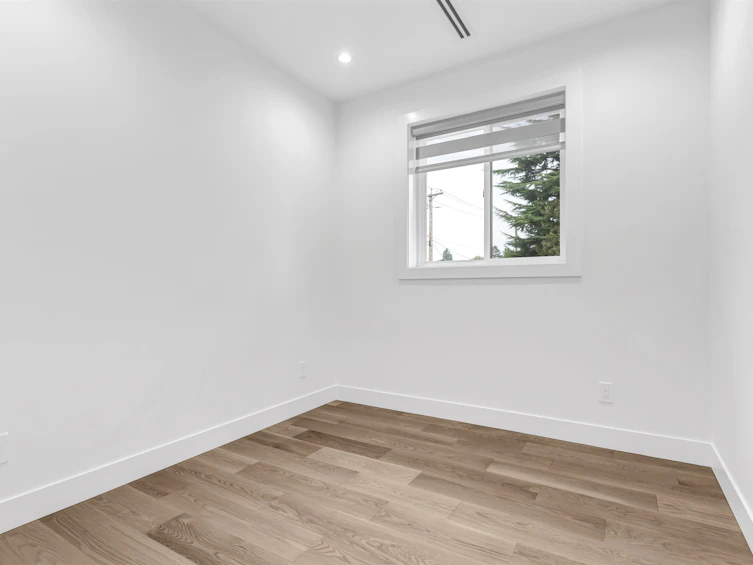402 E 59th Avenue, Vancouver, BC, V5X 1Y1 - 14