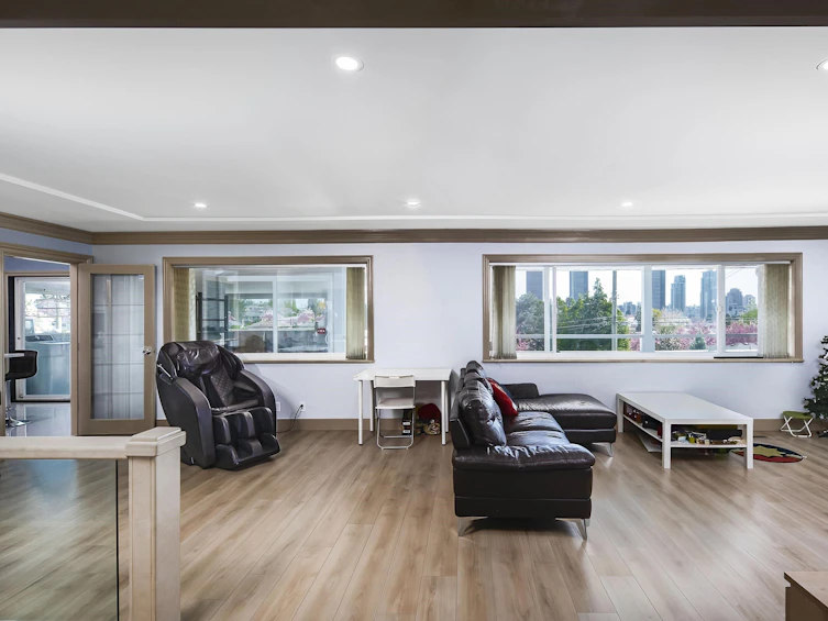 4702 Parker Street, Burnaby, BC, V5C 3E3 - 5