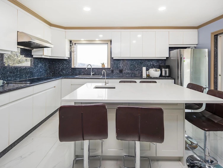 4702 Parker Street, Burnaby, BC, V5C 3E3 - 8