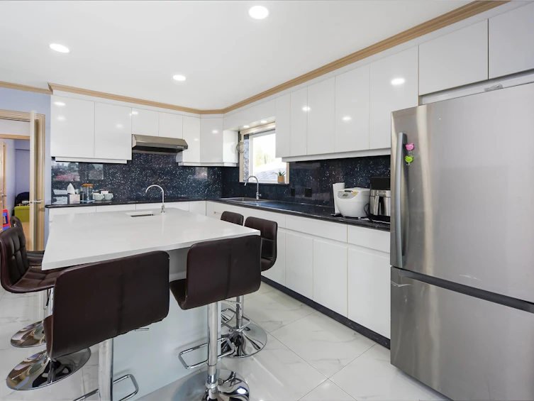 4702 Parker Street, Burnaby, BC, V5C 3E3 - 10
