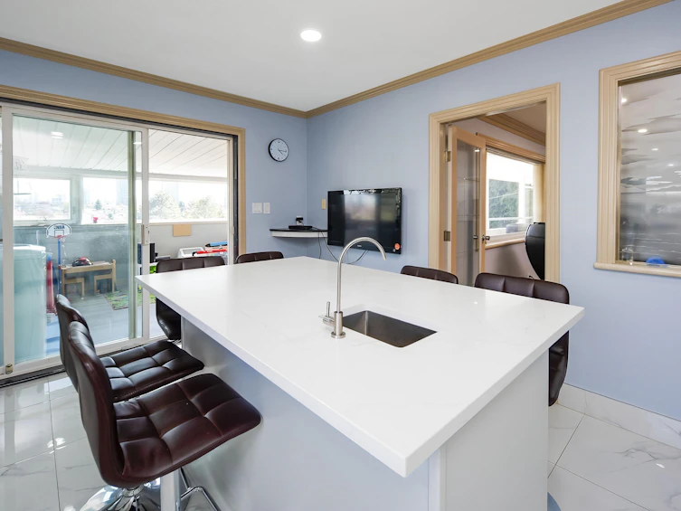 4702 Parker Street, Burnaby, BC, V5C 3E3 - 11