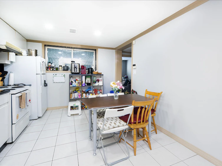 4702 Parker Street, Burnaby, BC, V5C 3E3 - 24