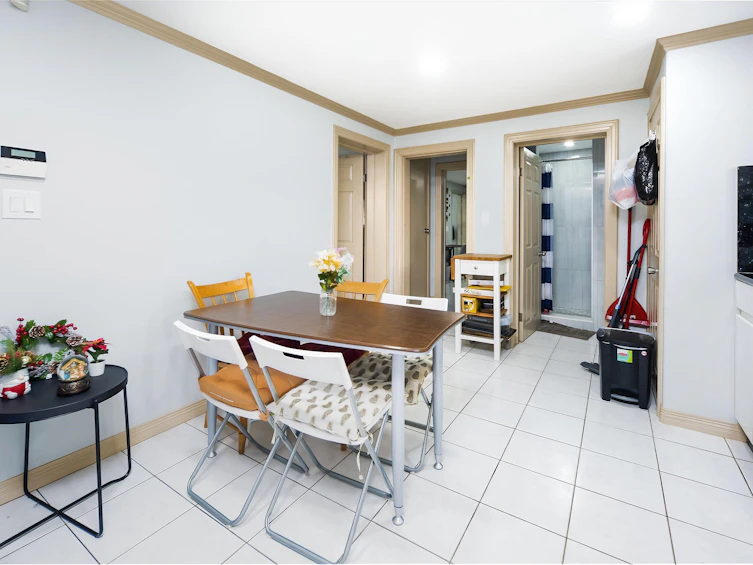 4702 Parker Street, Burnaby, BC, V5C 3E3 - 25