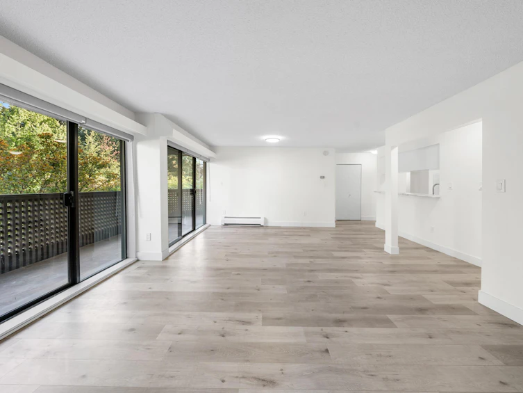 205-1945 Woodway Place, Burnaby, BC, V5B 4S4 - 9