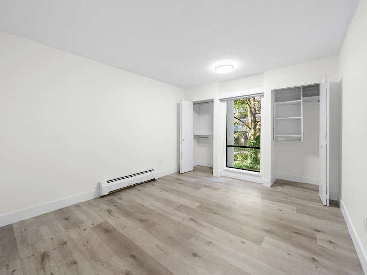 205-1945 Woodway Place, Burnaby, BC, V5B 4S4 - 12