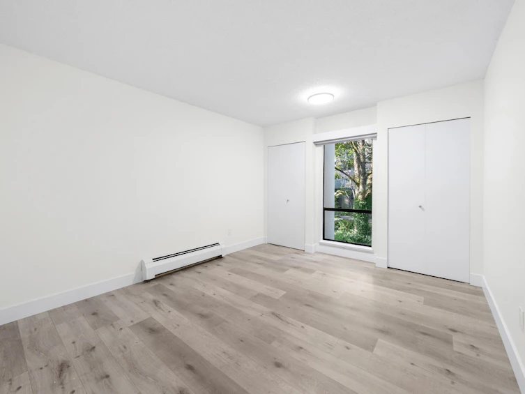 205-1945 Woodway Place, Burnaby, BC, V5B 4S4 - 13