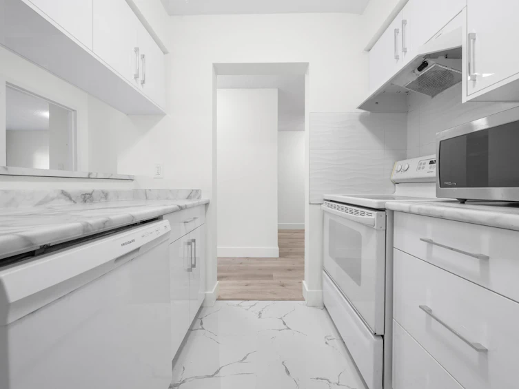 205-1945 Woodway Place, Burnaby, BC, V5B 4S4 - 23