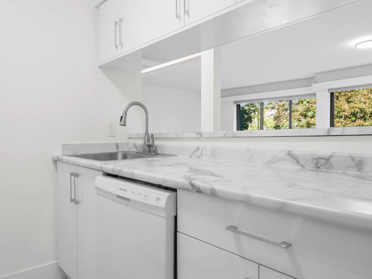 205-1945 Woodway Place, Burnaby, BC, V5B 4S4 - 24