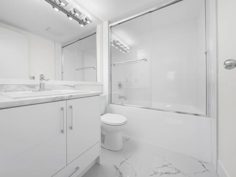 205-1945 Woodway Place, Burnaby, BC, V5B 4S4 - 29
