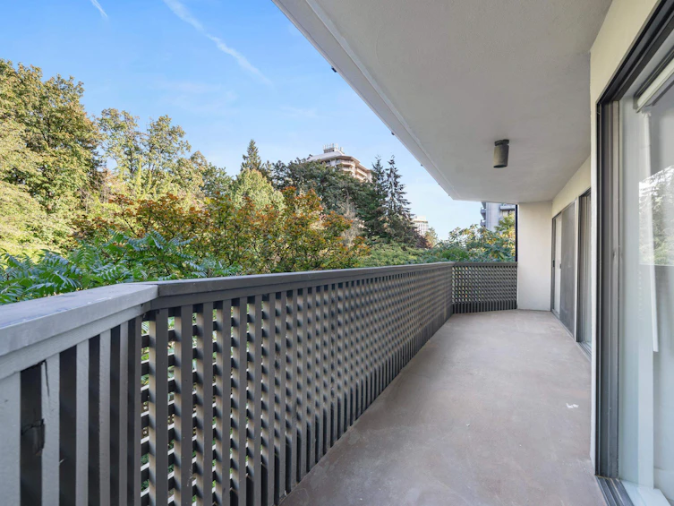 205-1945 Woodway Place, Burnaby, BC, V5B 4S4 - 35