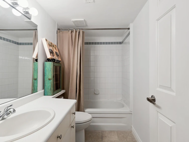 1585 Bowser Avenue, North Vancouver, BC, V7P 2Y4 - 24