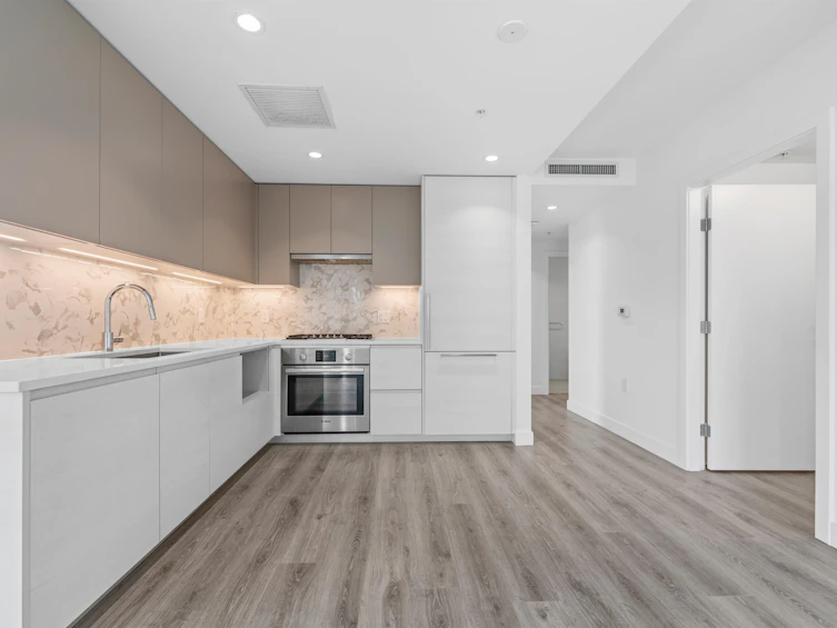 602-8188 Fraser Street, Vancouver, BC, V6K 2G2 - 12