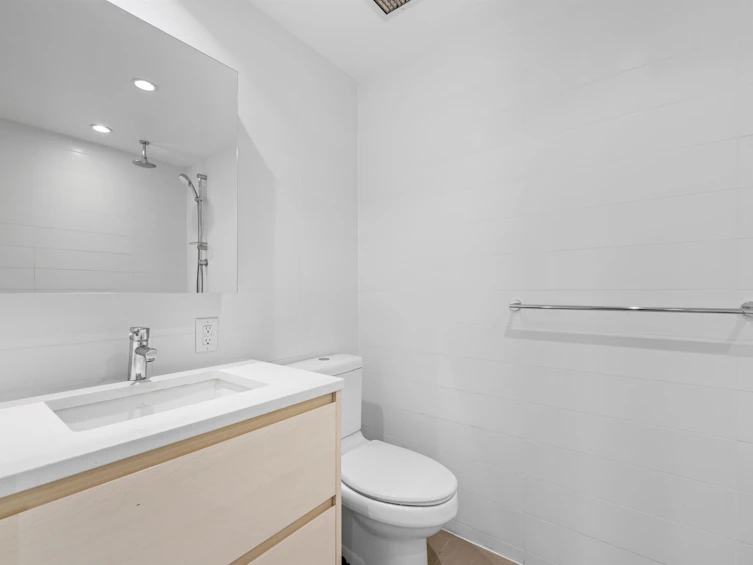 602-8188 Fraser Street, Vancouver, BC, V6K 2G2 - 23