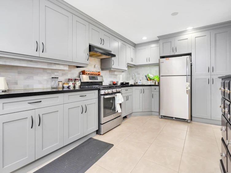 13851 115 Avenue, Surrey, BC, V3R 5Y3 - 17